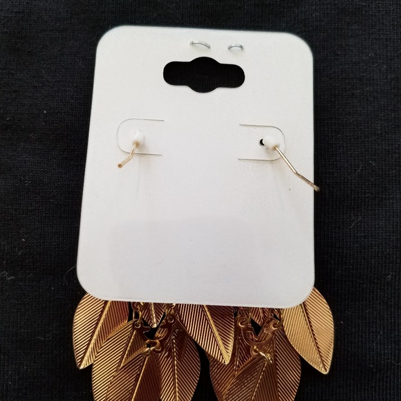 Gold color leaf Earrings - Picture 3 of 5